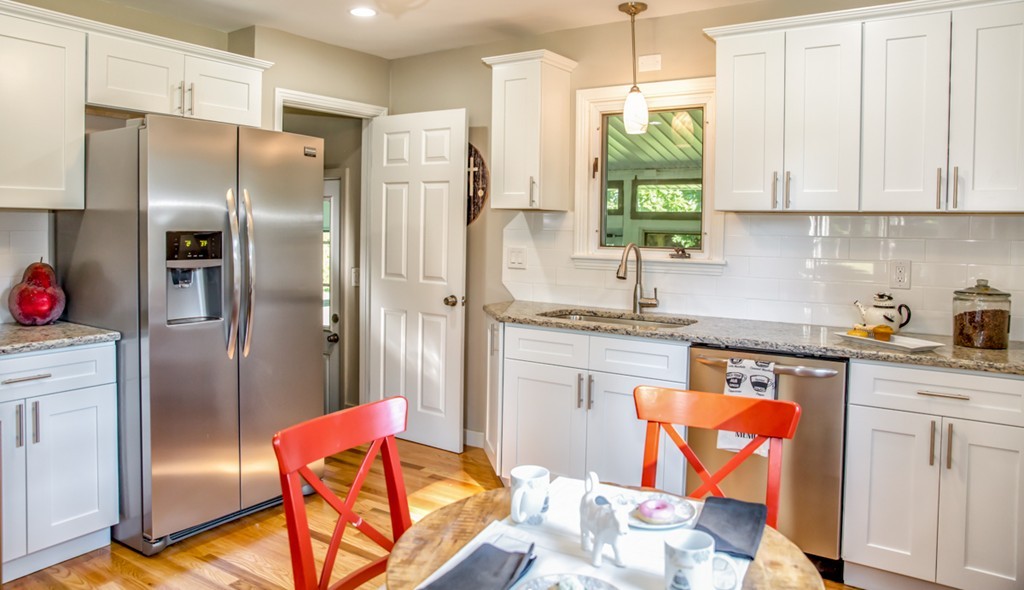 39 Kent Street West Springfield, MA 01089 - Photo 1 of 24