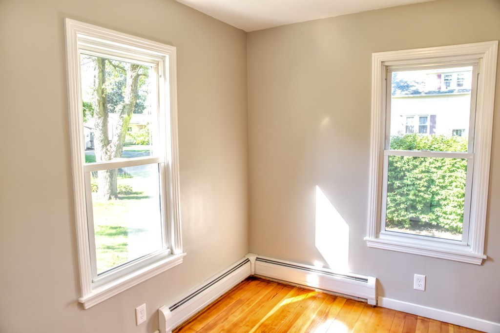 39 Kent Street West Springfield, MA 01089 - Photo 17 of 24