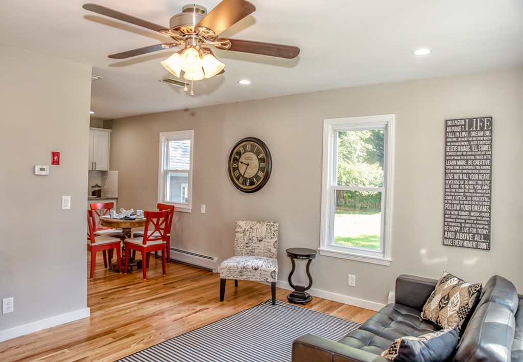 39 Kent Street West Springfield, MA 01089 - Photo 7 of 24