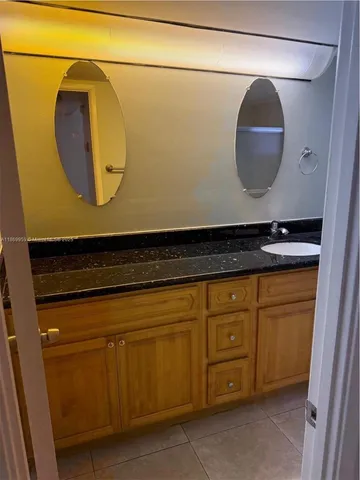 $1,700 | 1710 Northeast 191st Street, Unit 2083, Miami, FL 33179