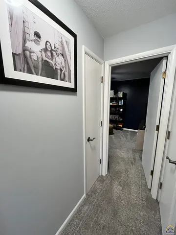 $285,000 | 3337 Southwest Arrowhead Road, Topeka, KS 66614