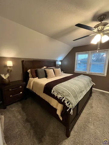 $285,000 | 3337 Southwest Arrowhead Road, Topeka, KS 66614