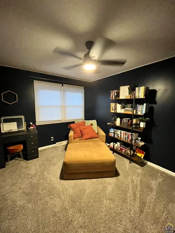 $285,000 | 3337 Southwest Arrowhead Road, Topeka, KS 66614