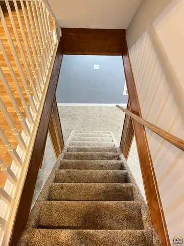 $285,000 | 3337 Southwest Arrowhead Road, Topeka, KS 66614