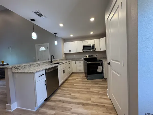 $1,550 | 305 Post Oak Drive, Bullard, TX 75757