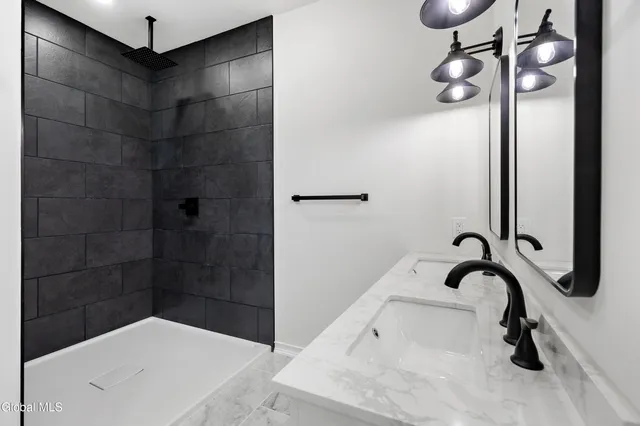 $524,900 | 734 Groveside Road, Pittstown, NY 12028