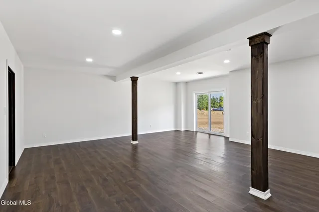 $524,900 | 734 Groveside Road, Pittstown, NY 12028