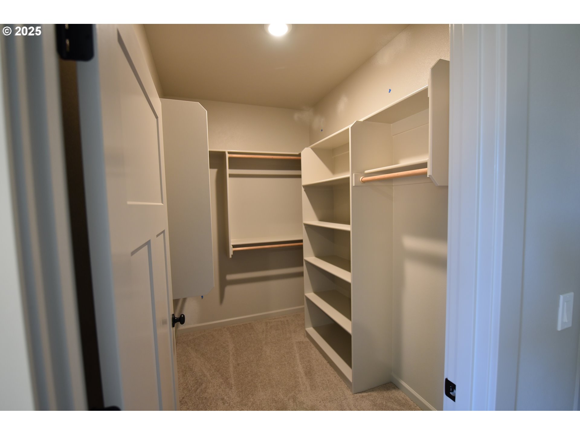 871 Oakleaf Way Silverton, OR 97381 - Photo 9 of 12