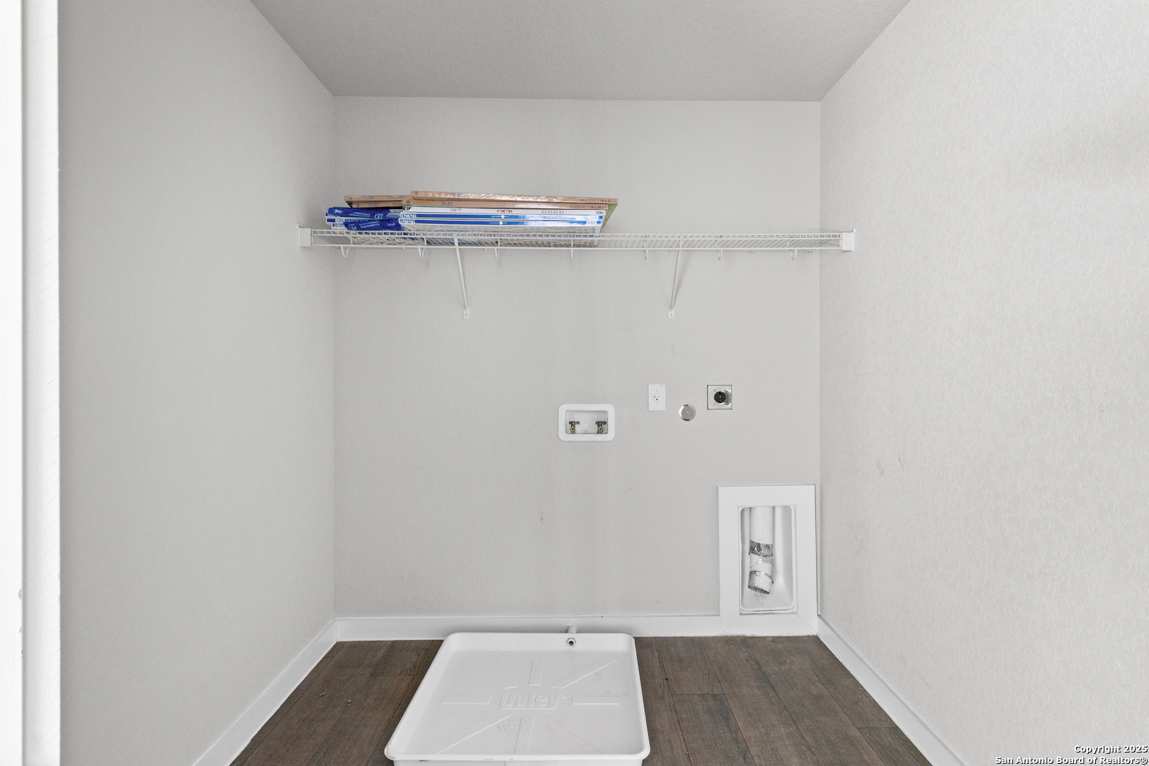 10527 Penelope Way Converse, TX 78109 - Photo 10 of 12 a view of room