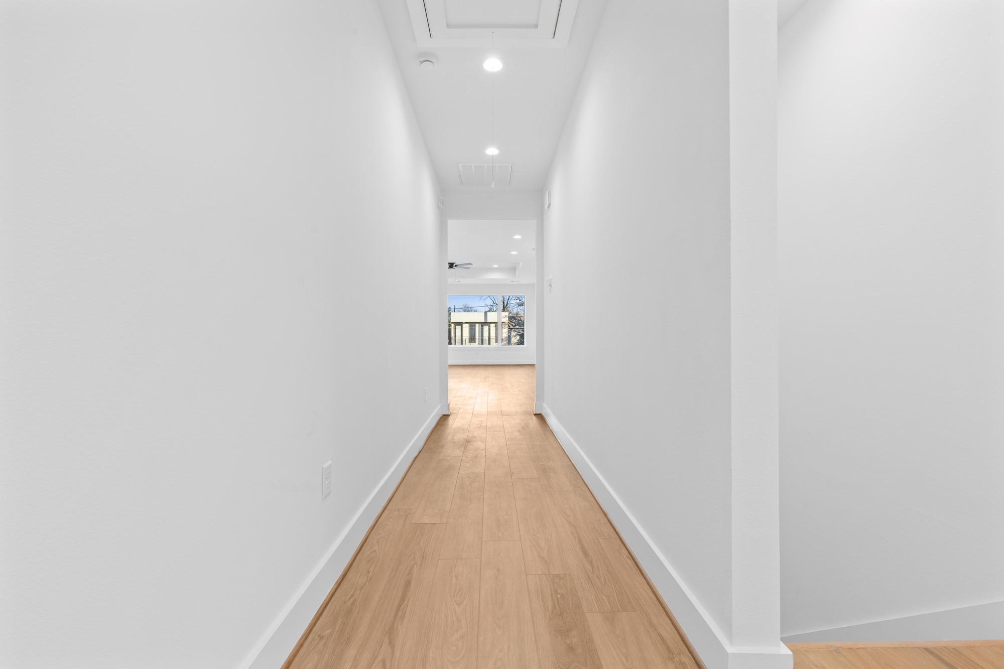 8403 Sunnyhill Street Houston, TX 77088 - Photo 14 of 27