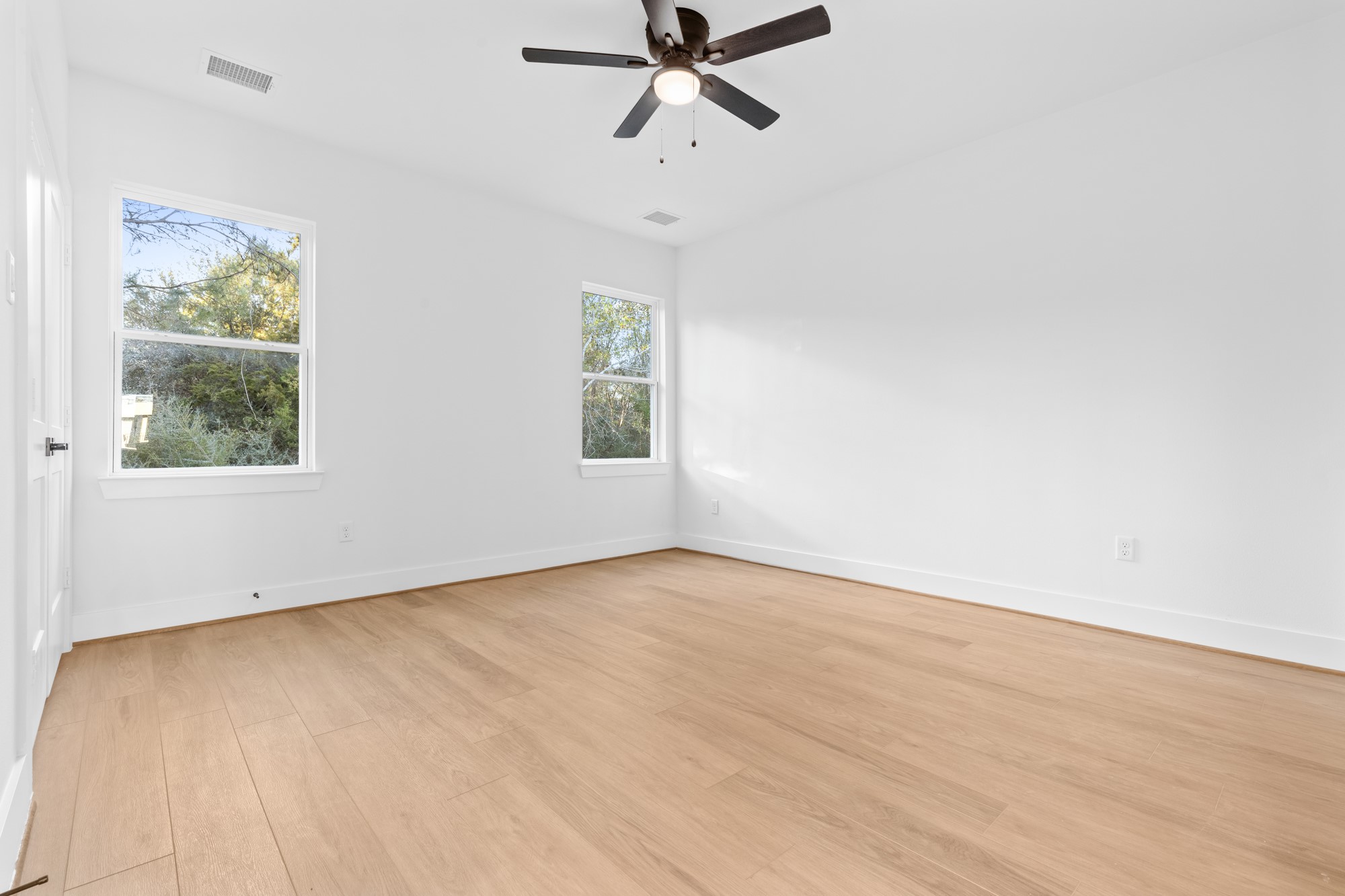 8403 Sunnyhill Street Houston, TX 77088 - Photo 15 of 27