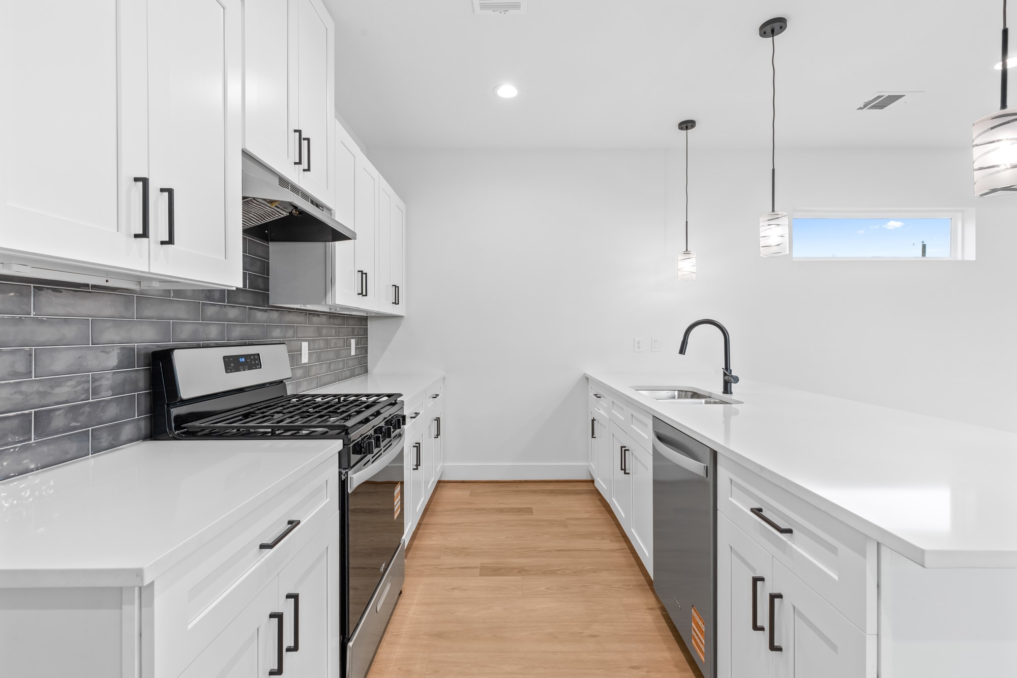 8403 Sunnyhill Street Houston, TX 77088 - Photo 21 of 27