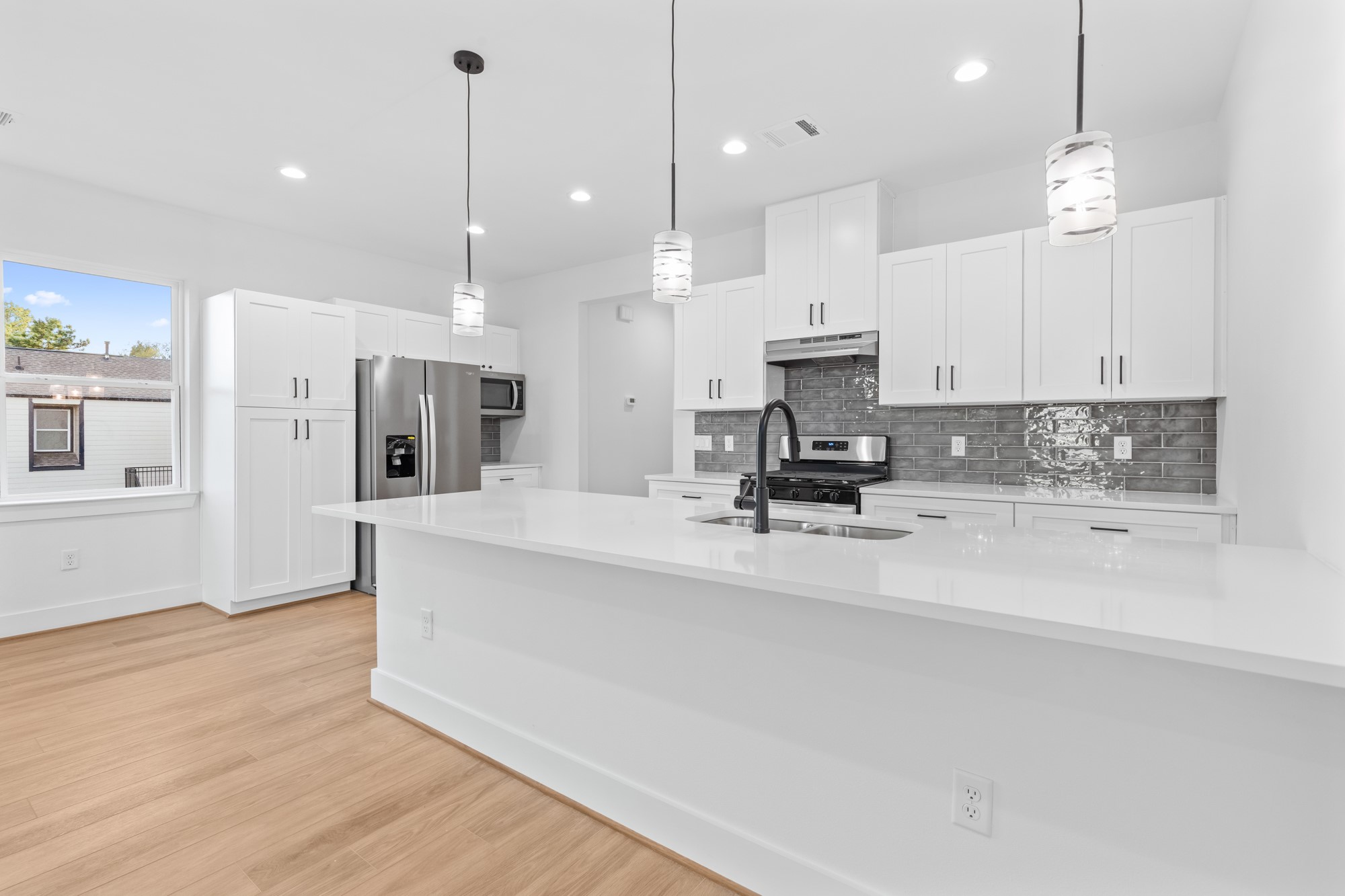 8403 Sunnyhill Street Houston, TX 77088 - Photo 23 of 27