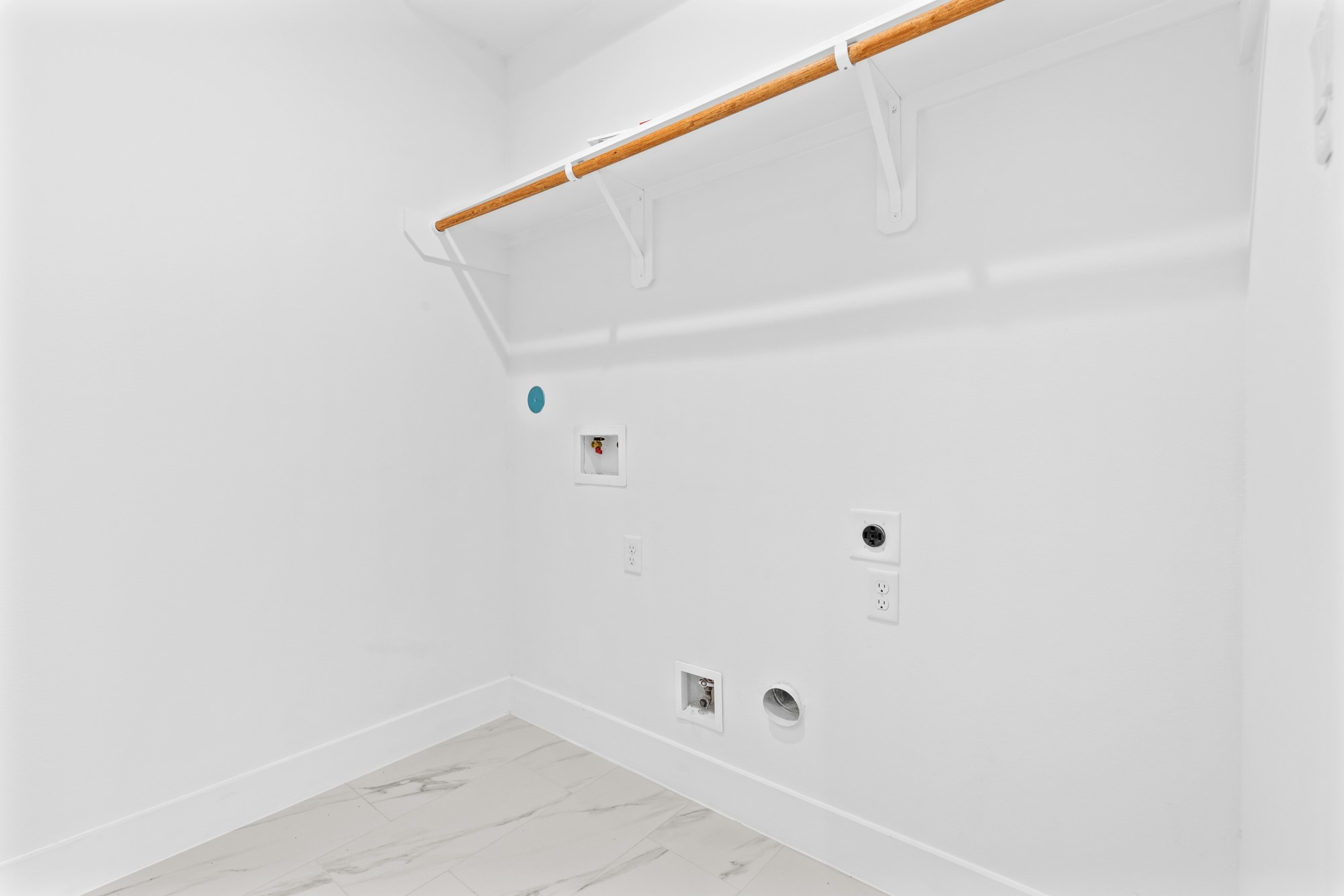 8403 Sunnyhill Street Houston, TX 77088 - Photo 6 of 27