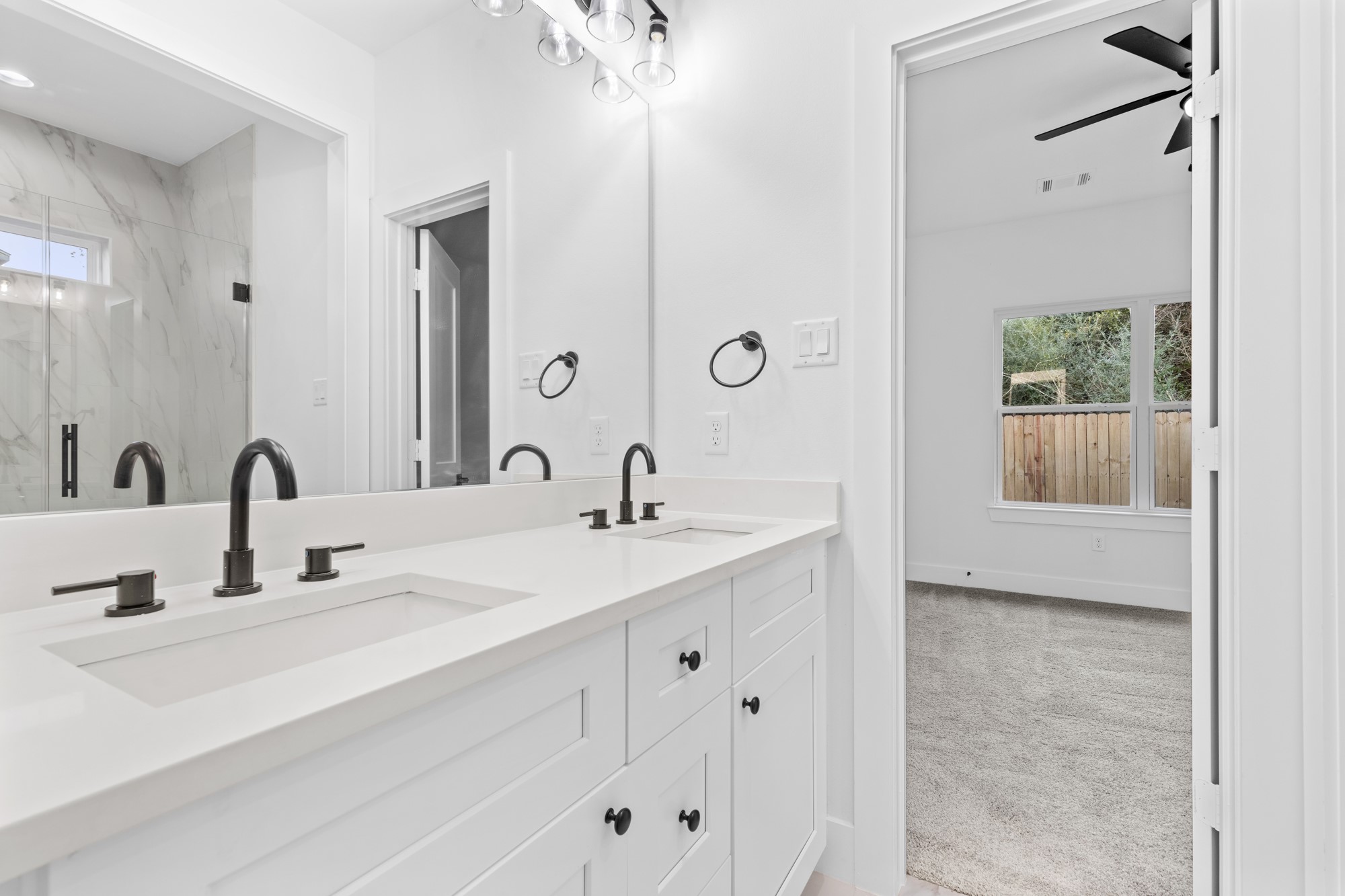 8403 Sunnyhill Street Houston, TX 77088 - Photo 9 of 27