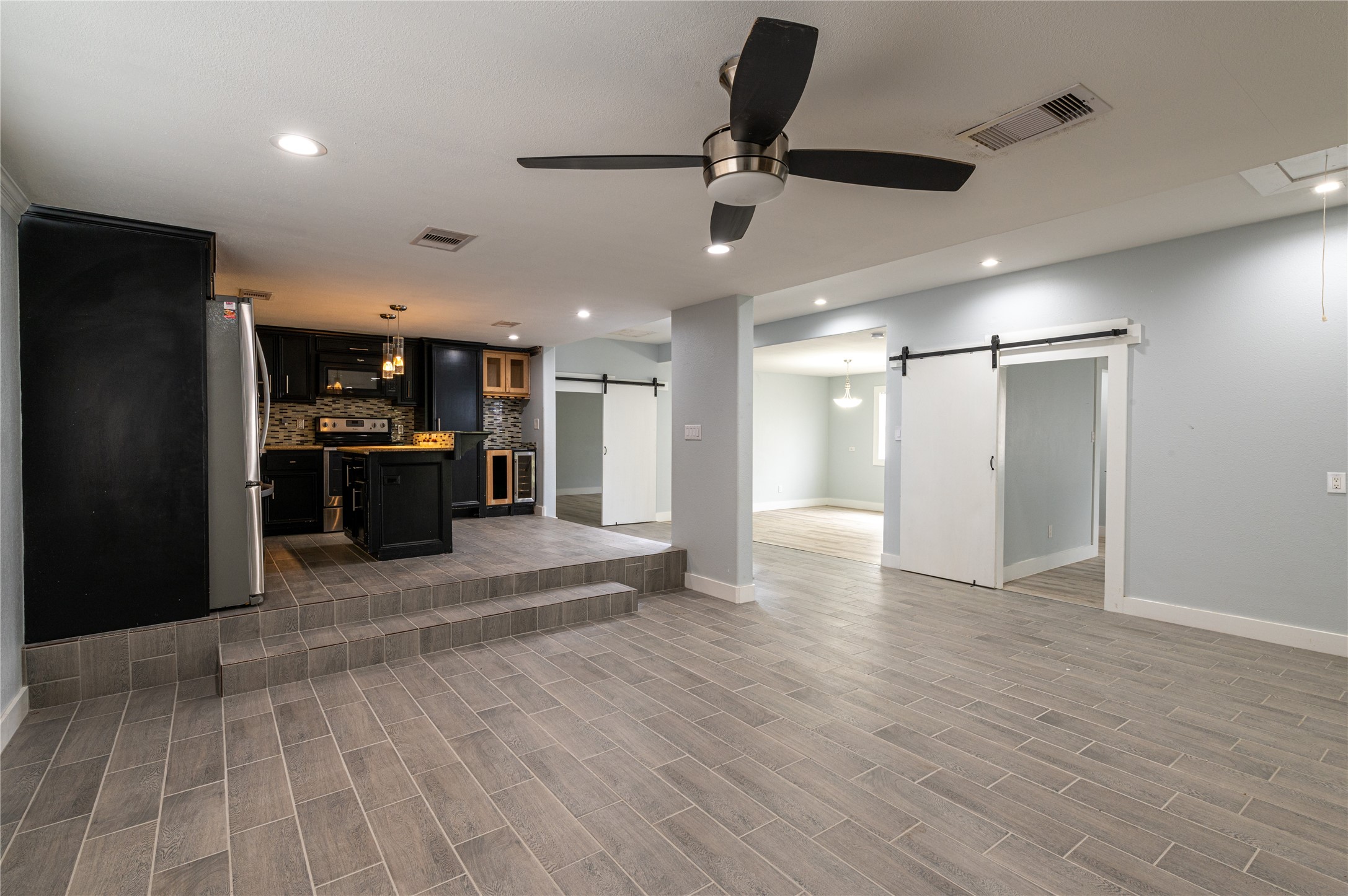 7610 Harlem Street Baytown, TX 77521 - Photo 7 of 21