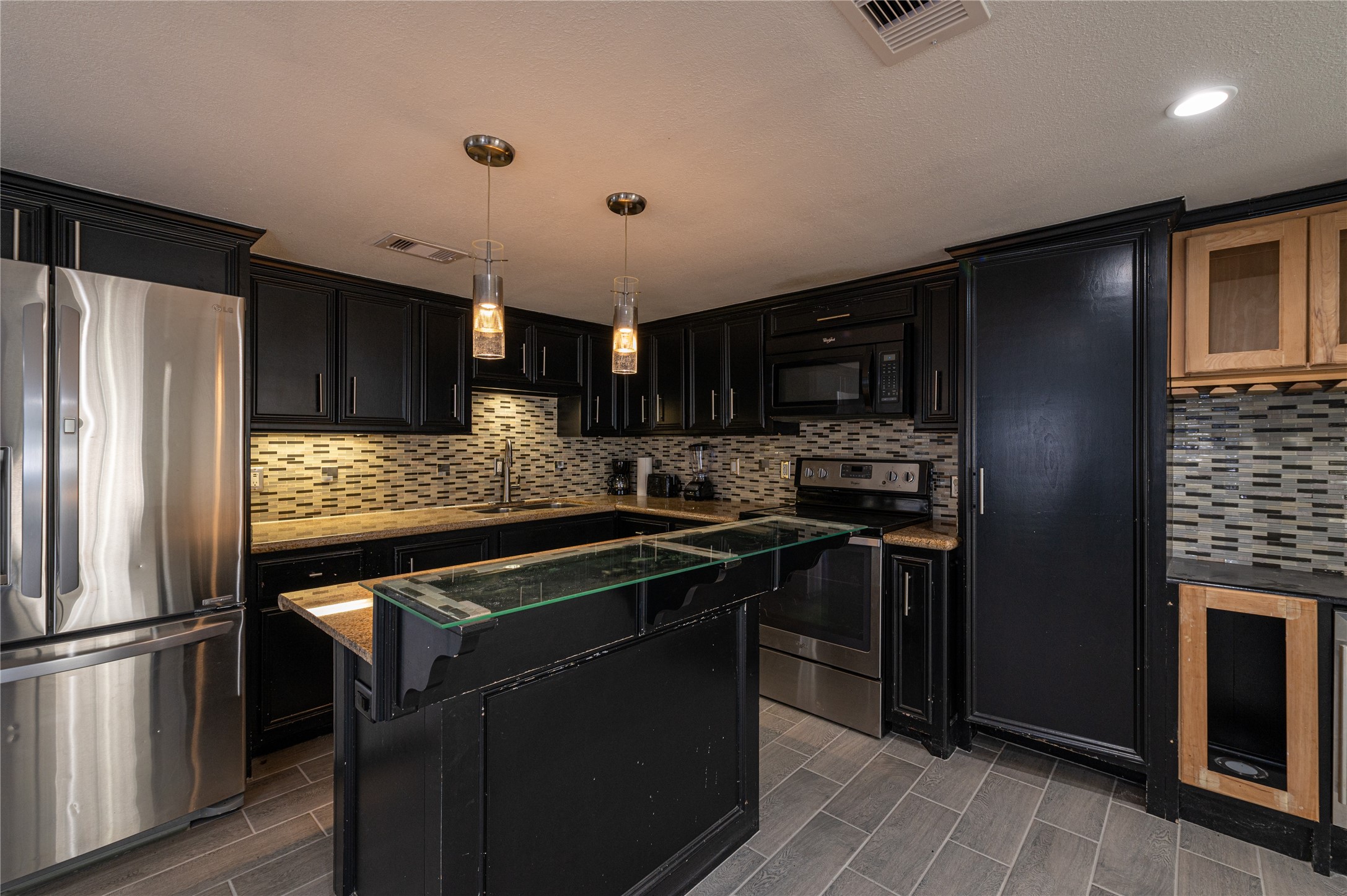 7610 Harlem Street Baytown, TX 77521 - Photo 8 of 21