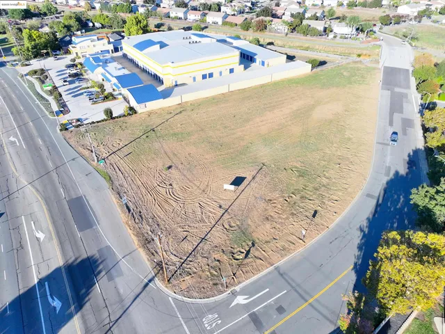 a view of an outdoor space