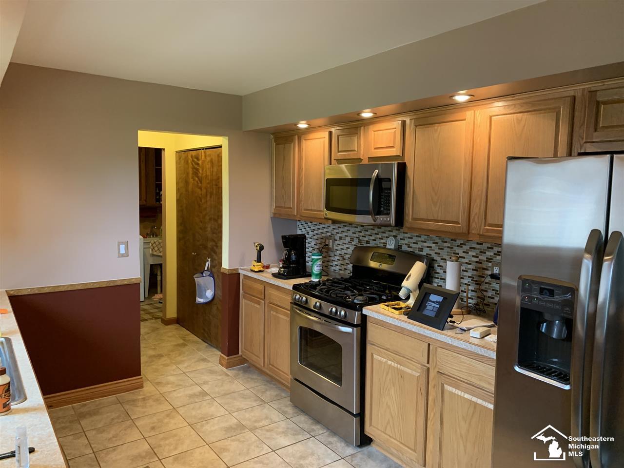 31861 Sibley Road Romulus, MI 48174 - Photo 10 of 94 50010032-9.JPG