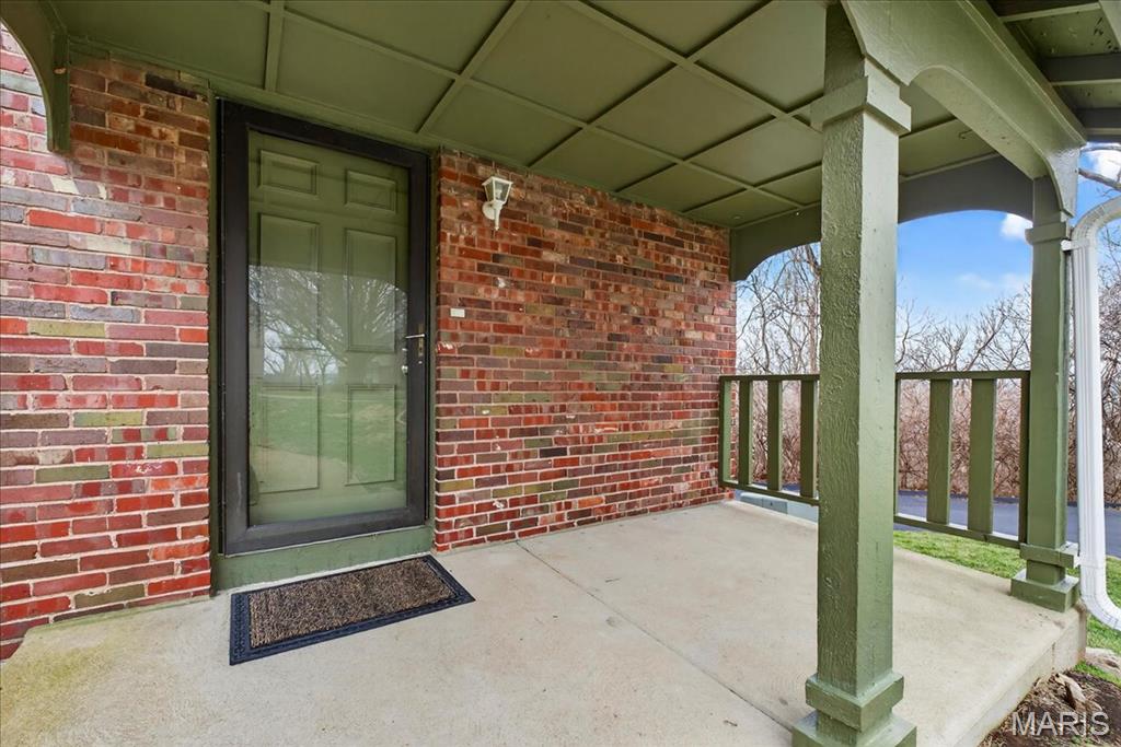 2327 Hidden Meadow Lane Ballwin, MO 63021 - Photo 3 of 31