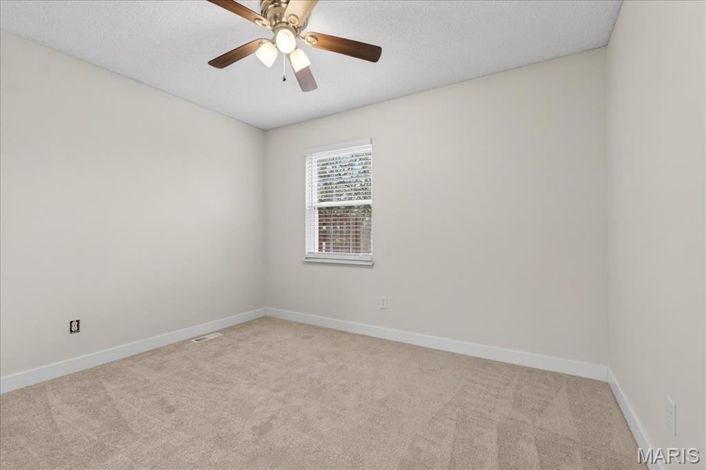 2327 Hidden Meadow Lane Ballwin, MO 63021 - Photo 10 of 31