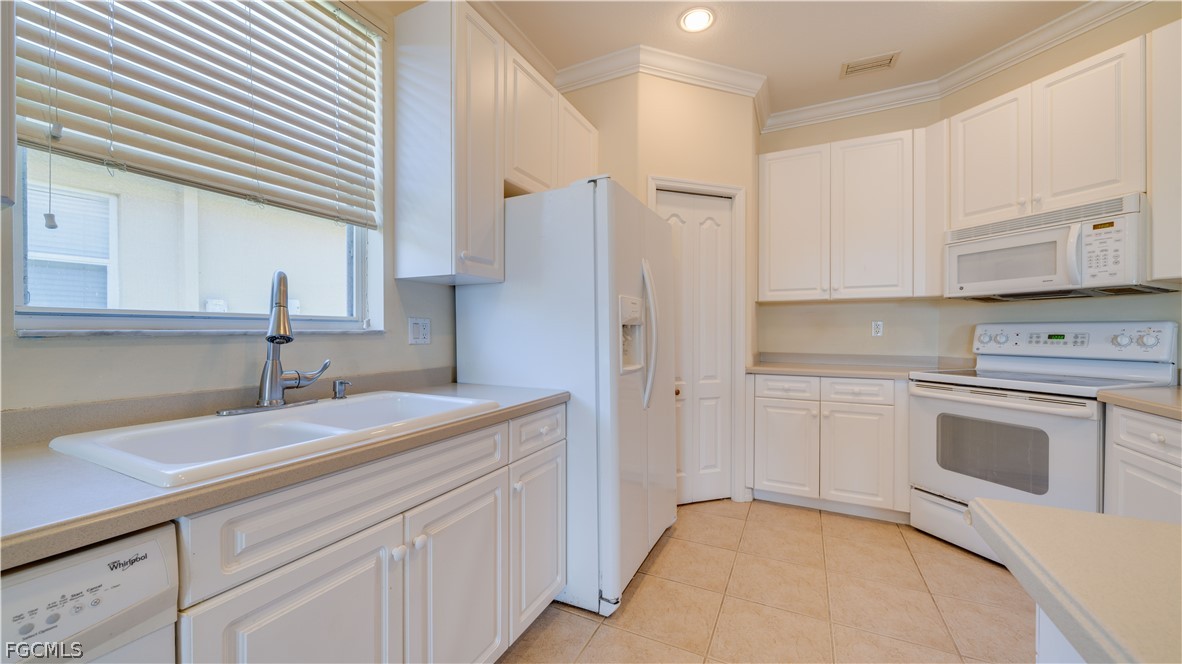 4725 Fairloop Run Lehigh Acres, FL 33973 - Photo 6 of 37 Gallery Image 6