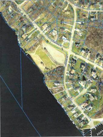 $399,900 | 1525 Lakeview Drive, Lawrenceburg, IN 47025