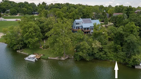 $399,900 | 1525 Lakeview Drive, Lawrenceburg, IN 47025