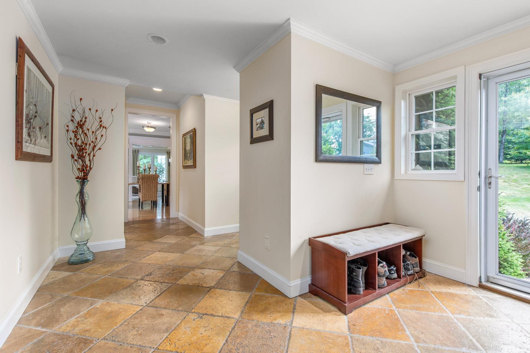 67 Sandown Road Chester, NH 03036 - Photo 13 of 40