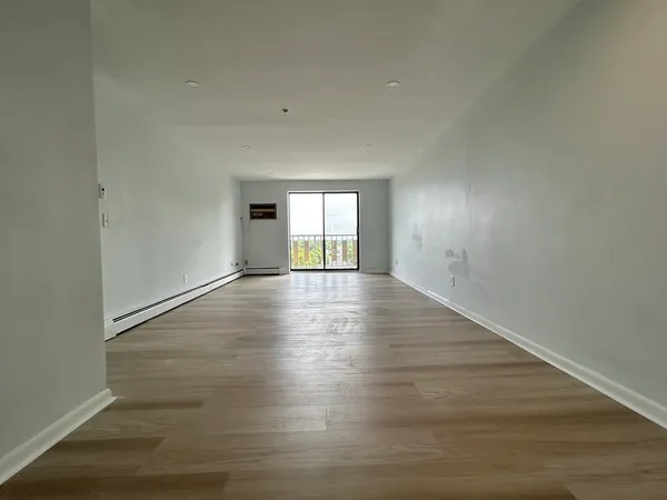 $1,900 | 111 Warren Avenue, Unit 4G, Quincy, MA 02170