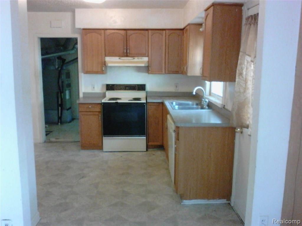 1400 West Nine Mile Road, Unit 23 Ferndale, MI 48220 - Photo 3 of 6