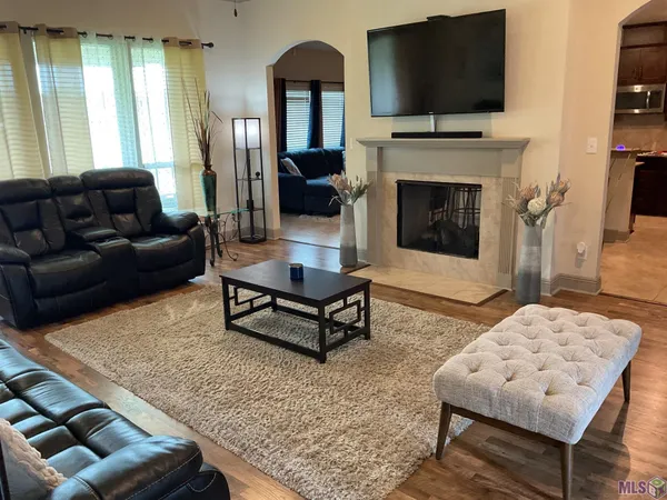 $357,000 | 33941 Kingfisher Street, Denham Springs, LA 70706