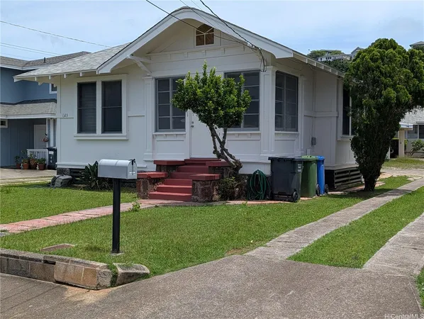 $3,700 | 1323 9th Avenue, Honolulu, HI 96816