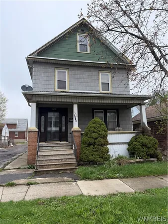 $1,600 | 1616 Walnut Avenue, Niagara Falls, NY 14301