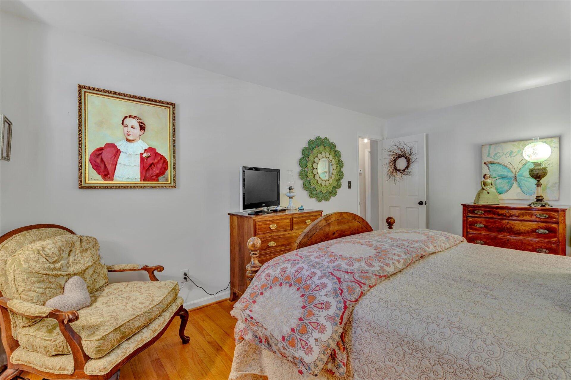 5057 Falcon Ridge Road Roanoke, VA 24018 - Photo 24 of 43 a bedroom with a bed and furniture