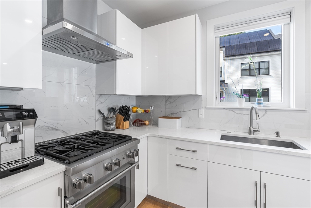 638 Webster Street, Unit 638 Needham, MA 02492 - Photo 6 of 42