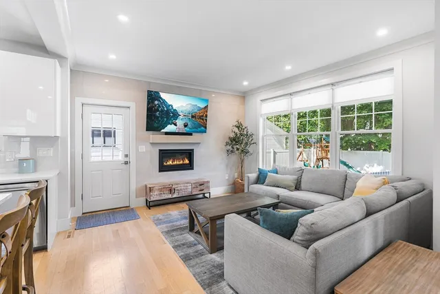 $1,649,000 | 638 Webster Street, Unit 638, Needham, MA 02492