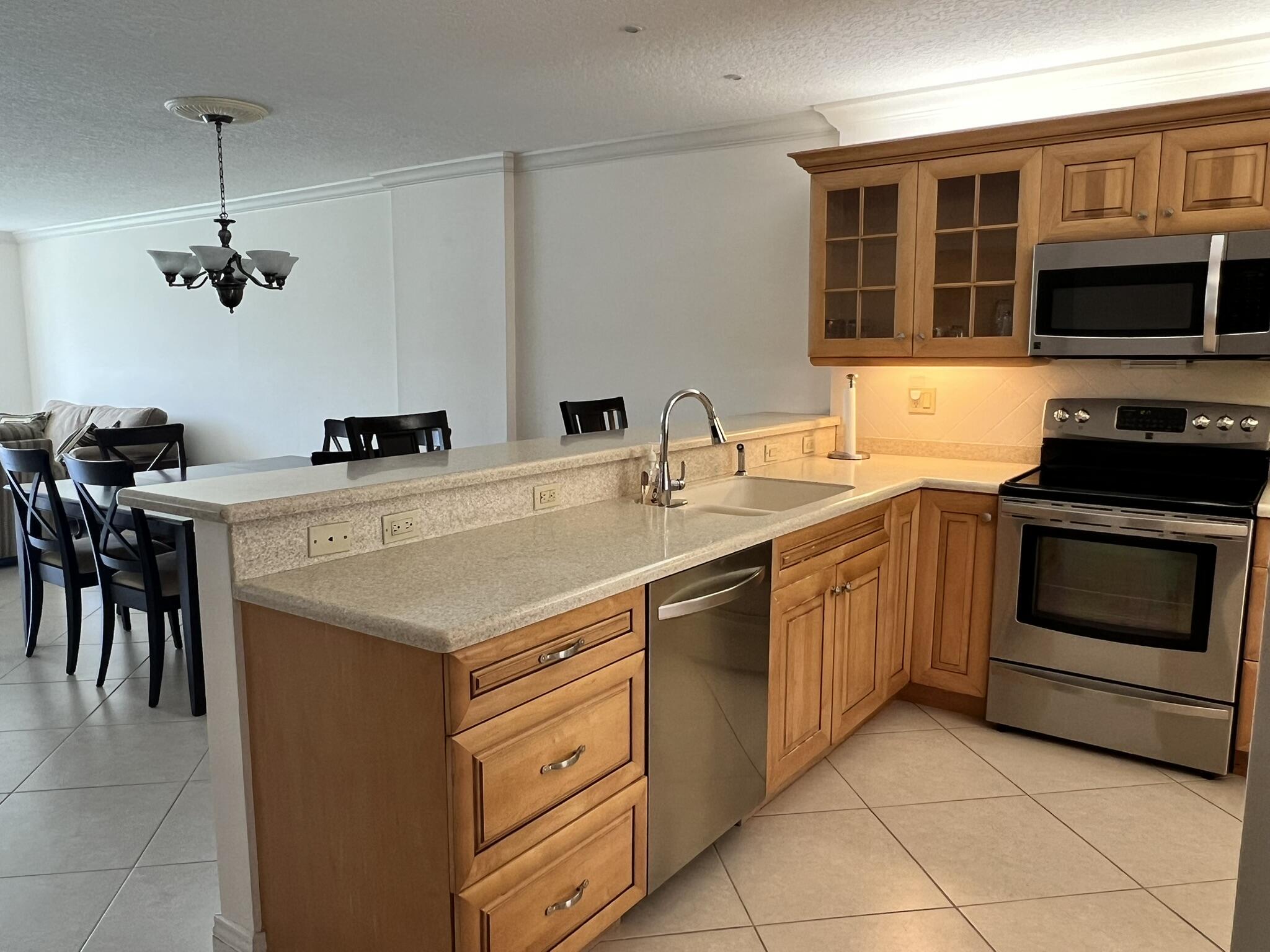 1631 Riverview Road, Unit 106 Deerfield Beach, FL 33441 - Photo 7 of 35 IMG_6758