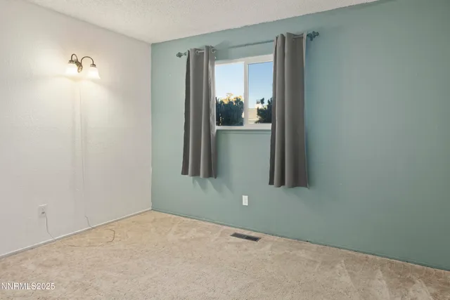 $339,900 | 749 E Street, Fernley, NV 89408