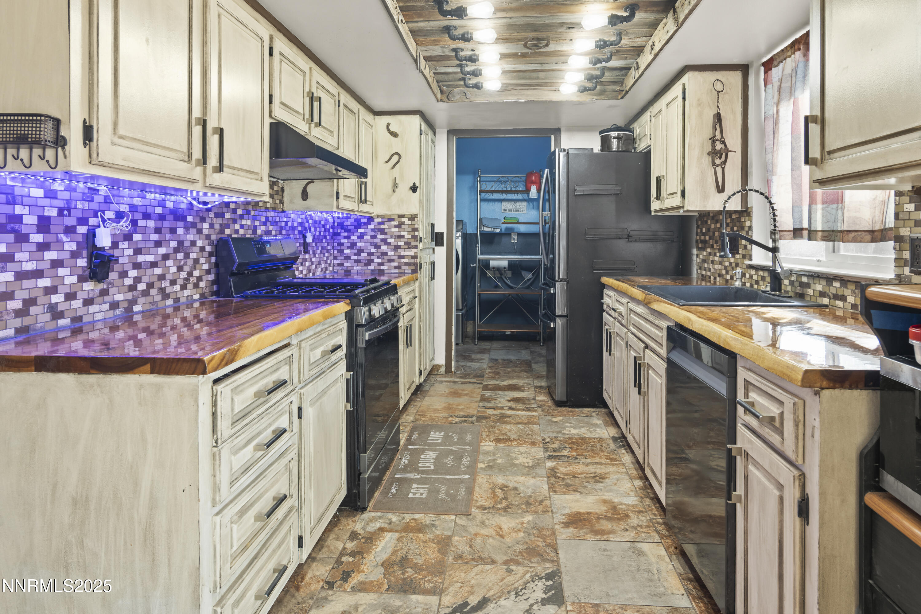 749 E Street Fernley, NV 89408 - Photo 8 of 36 _S1A8729