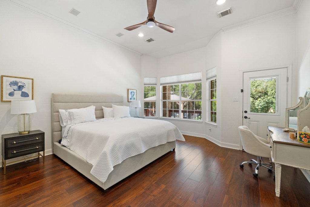 2106 Rue De St Germaine Austin, TX 78746 - Photo 16 of 40 Primary Bedroom