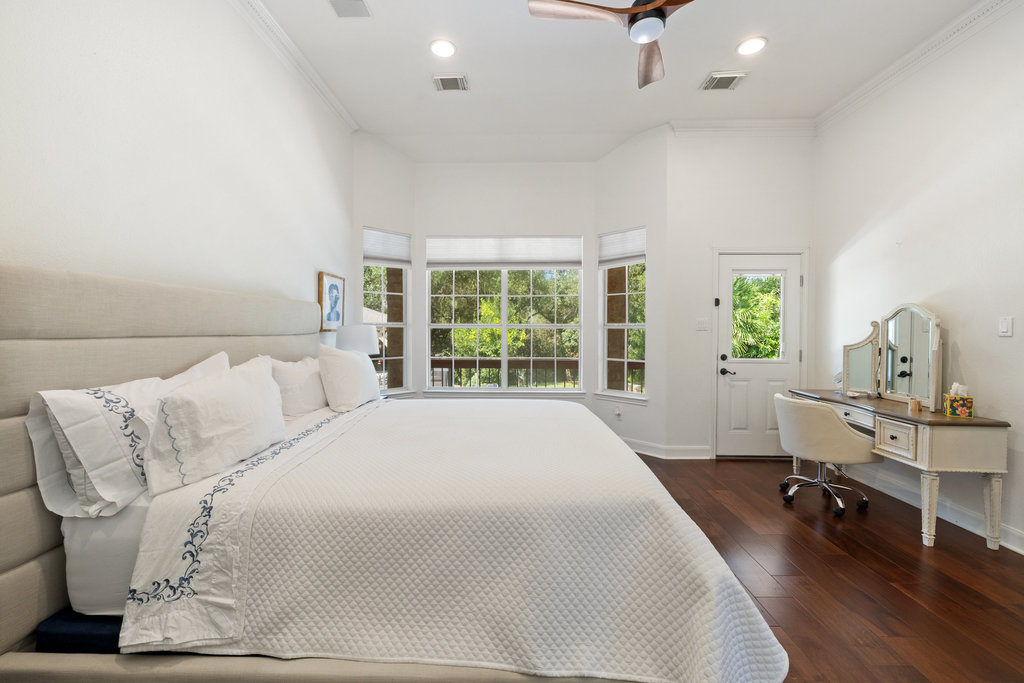 2106 Rue De St Germaine Austin, TX 78746 - Photo 17 of 40 Primary Bedroom