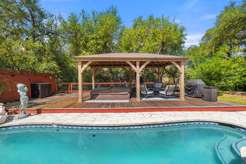 2106 Rue De St Germaine Austin, TX 78746 - Photo 28 of 40 Covered Cabana