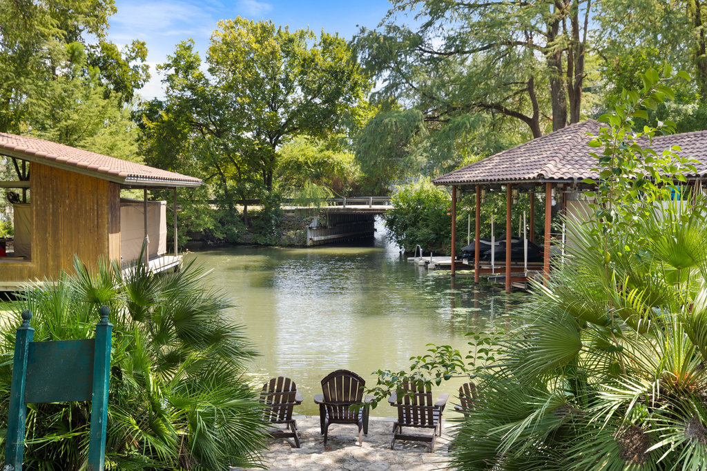 2106 Rue De St Germaine Austin, TX 78746 - Photo 36 of 40 Community