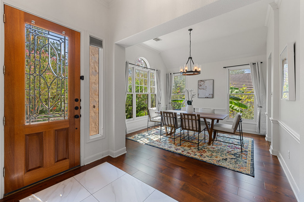 2106 Rue De St Germaine Austin, TX 78746 - Photo 4 of 40