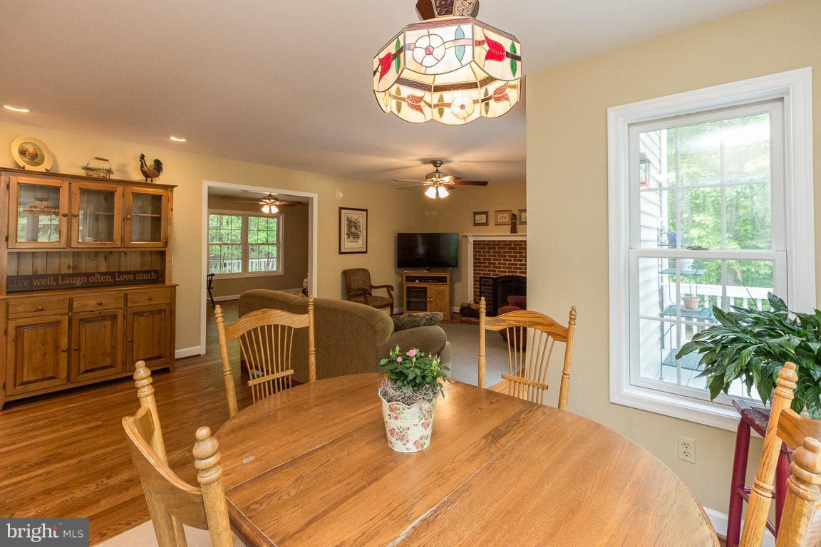 98 Richmond Road Castleton, VA 22716 - Photo 9 of 30 Interior (General)