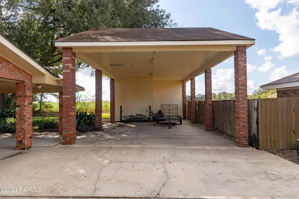 $260,000 | 106 Briarwood Street, Jeanerette, LA 70544
