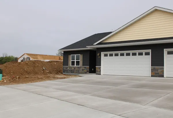 $335,000 | 1352 Kettle Drive, Unit 2, Kewaskum, WI 53040