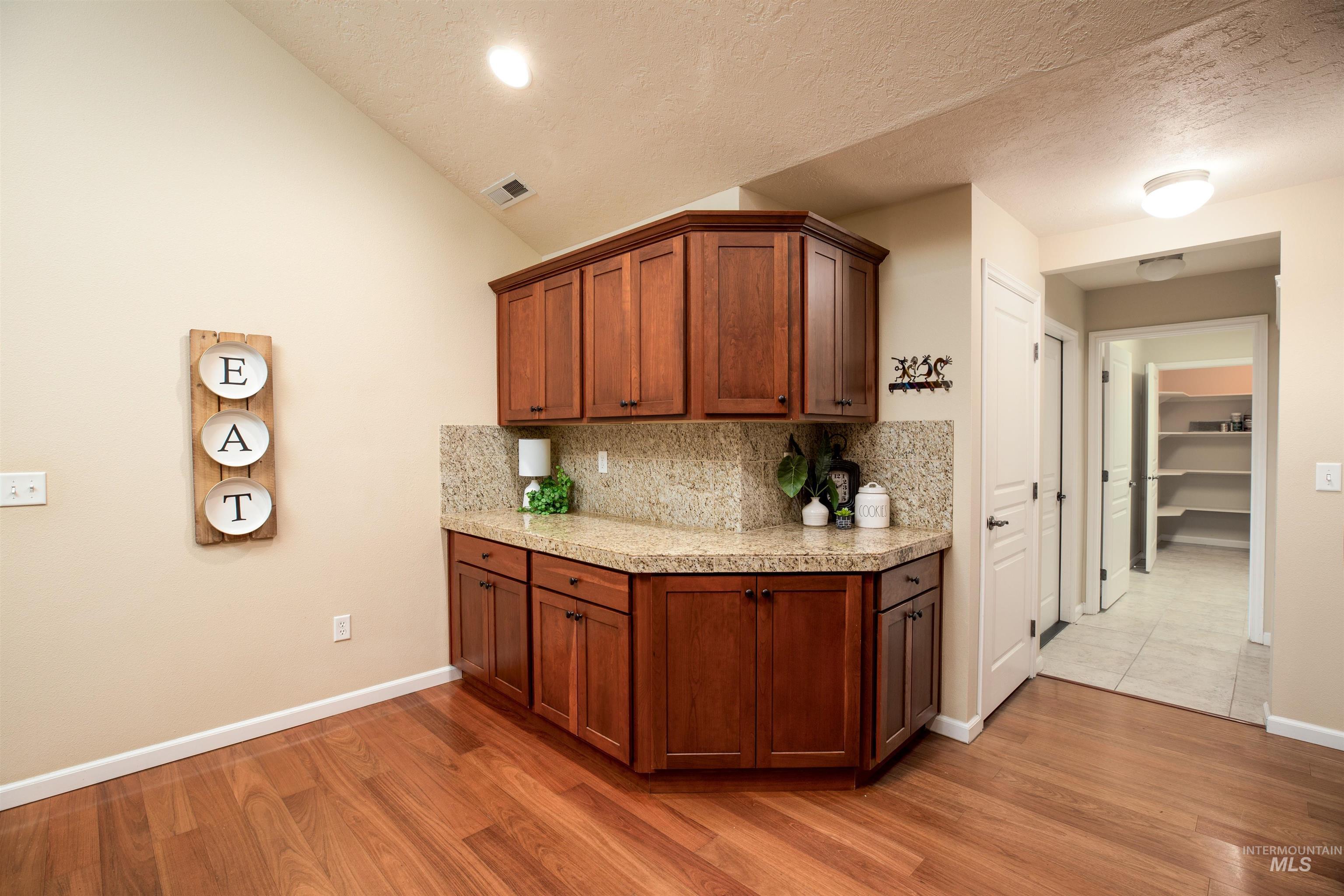 2858 North Cloverdale Road Boise, ID 83713 - Photo 16 of 24