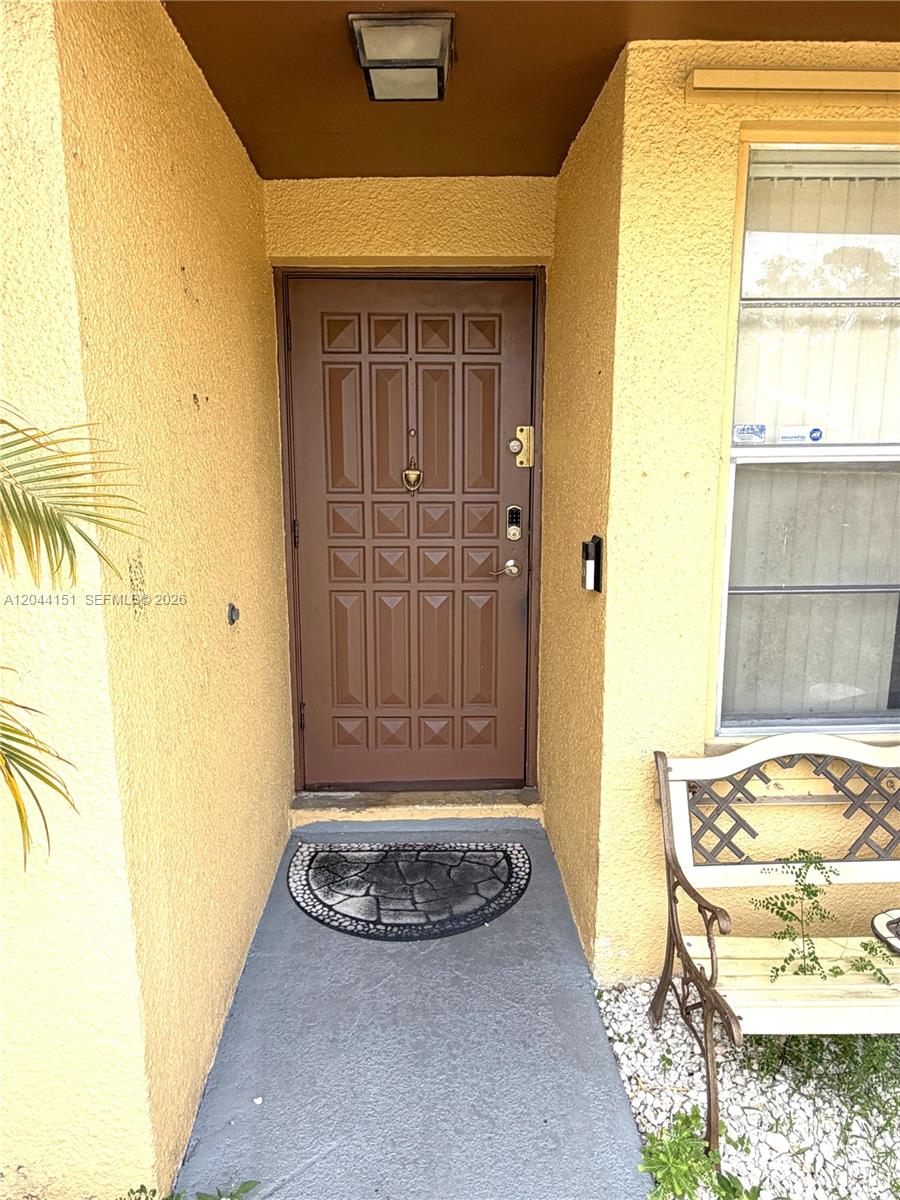 14725 Southwest 86th Lane Miami, FL 33193 - Photo 5 of 32